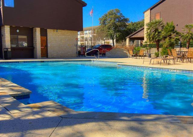 The Iron Cactus Condo On The Comal Cw C102 New Braunfels Εξωτερικό φωτογραφία