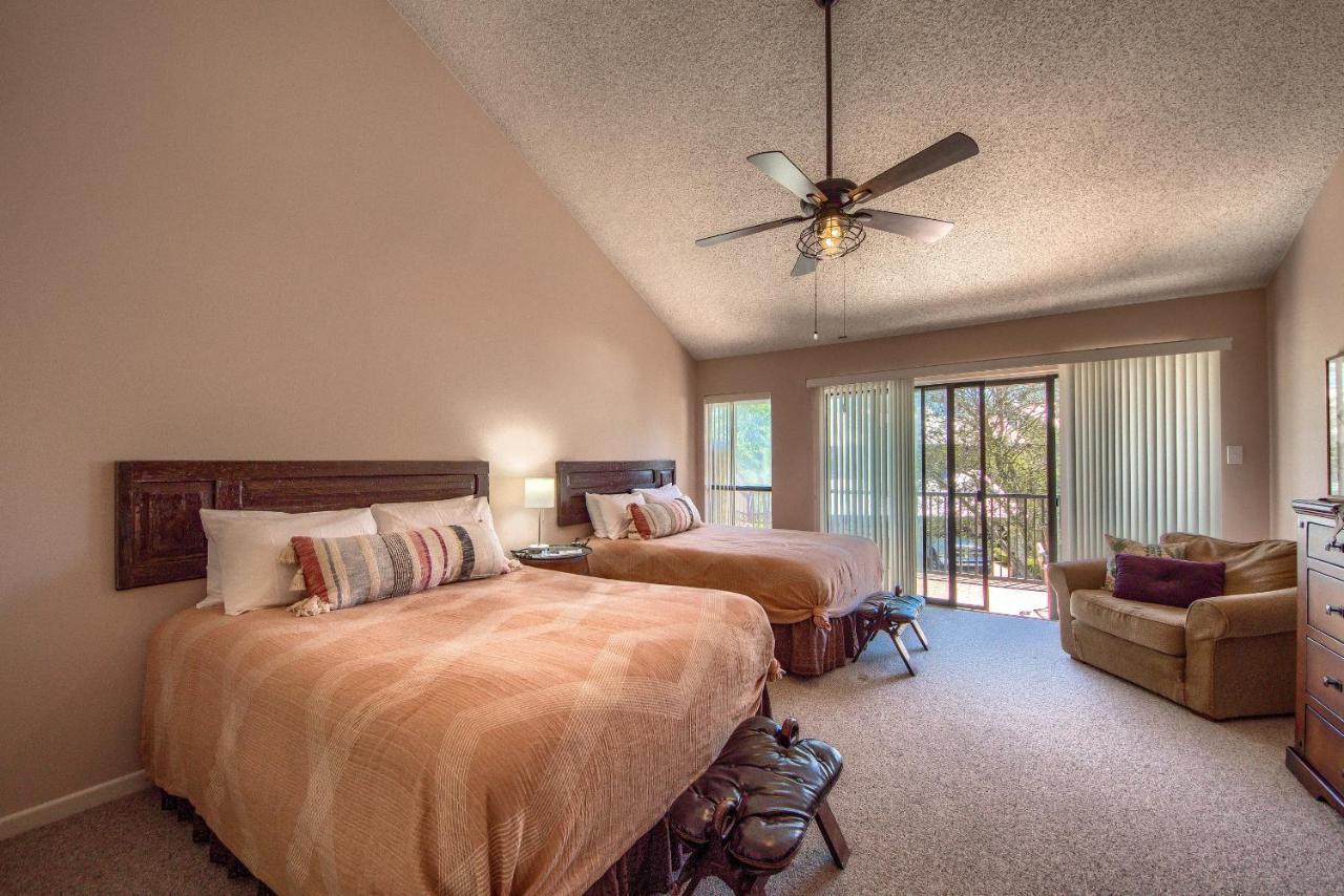 The Iron Cactus Condo On The Comal Cw C102 New Braunfels Εξωτερικό φωτογραφία