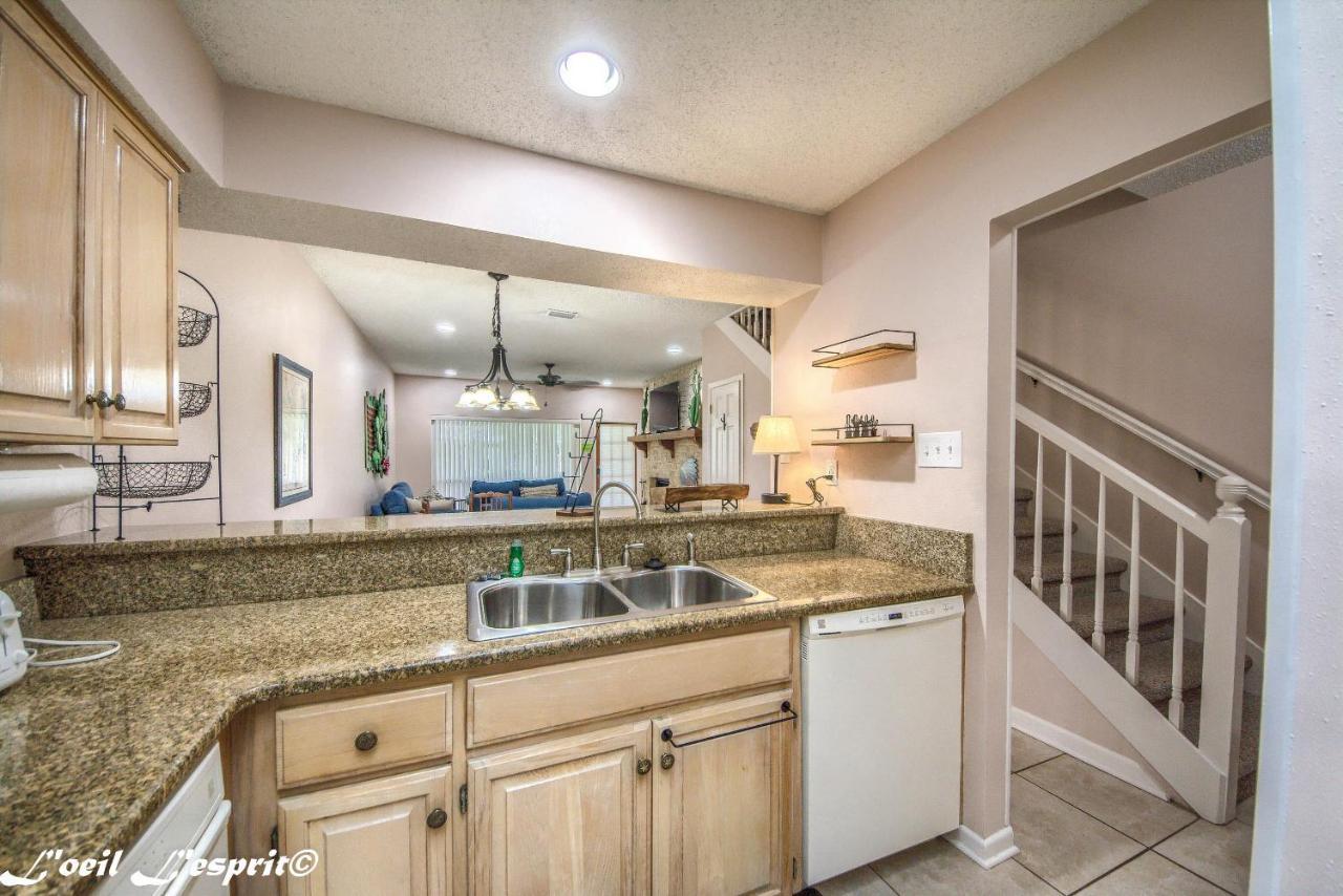 The Iron Cactus Condo On The Comal Cw C102 New Braunfels Εξωτερικό φωτογραφία